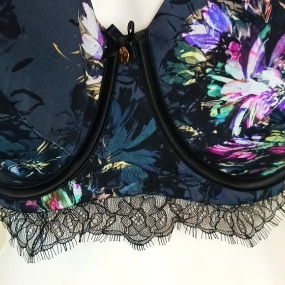 Cacique Lightly Lined Balconette Bra Black Floral and Lace Underwire Sz38F Plus - Picture 3 of 9